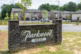 Parkwood West Townhomes in Fayetteville, NC - Building Photo
