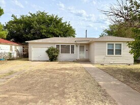 4208 42nd St in Lubbock, TX - Building Photo