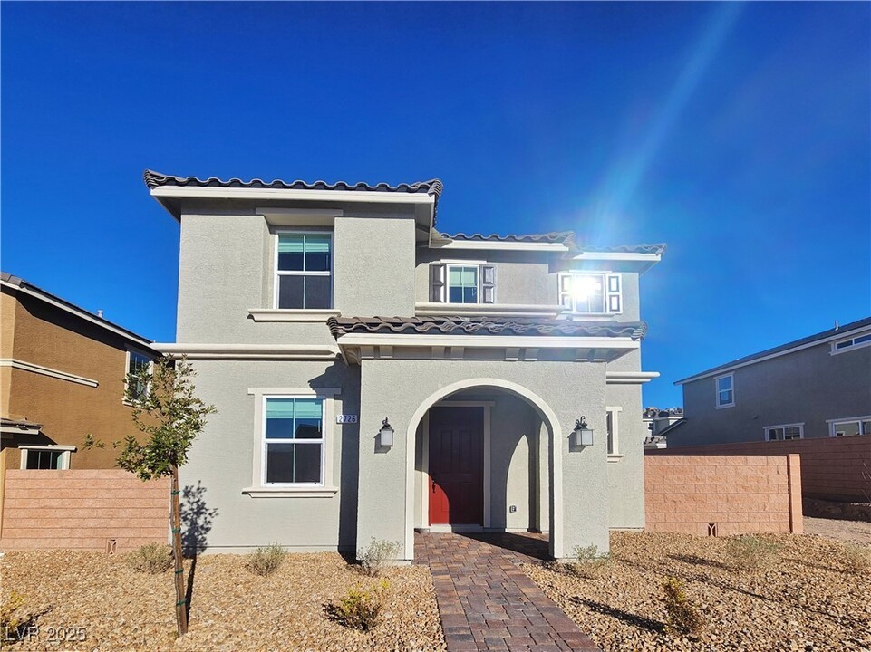 2726 Gallarate Dr in Henderson, NV - Building Photo