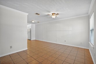 2410 Morning Glory Dr in Pasadena, TX - Building Photo - Building Photo