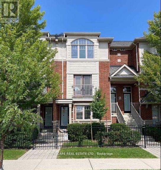 5725 Tenth Line W in Mississauga, ON - Building Photo