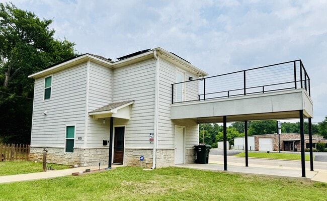 property at 2262 Hughey Dr