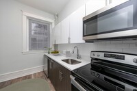 Pelham Court Apartments in Philadelphia, PA - Building Photo - Building Photo