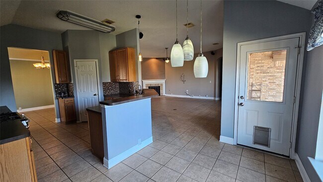 2010 Louetta Spring Dr in Spring, TX - Foto de edificio - Building Photo