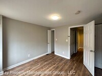 1149 W Cross St photo'