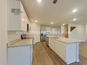 6540 Torrey Pnes Trce in Laurel Hill, FL - Building Photo - Building Photo