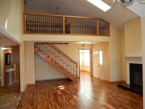 2814 Gilcrest Ct in Schaumburg, IL - Building Photo - Building Photo