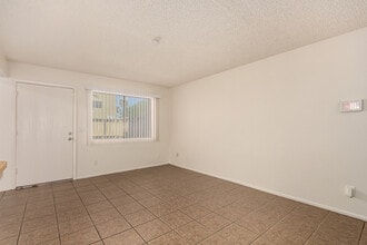 5940 N 48th Ln in Glendale, AZ - Building Photo - Building Photo