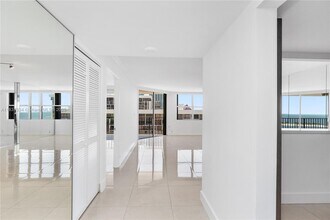 1901 Brickell Ave, Unit B1903 in Miami, FL - Building Photo - Building Photo