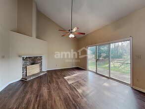 9319 Cedar River Rd in Huntersville, NC - Foto de edificio - Building Photo