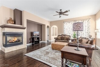 1041 Via St Lucia Pl in Henderson, NV - Building Photo - Building Photo