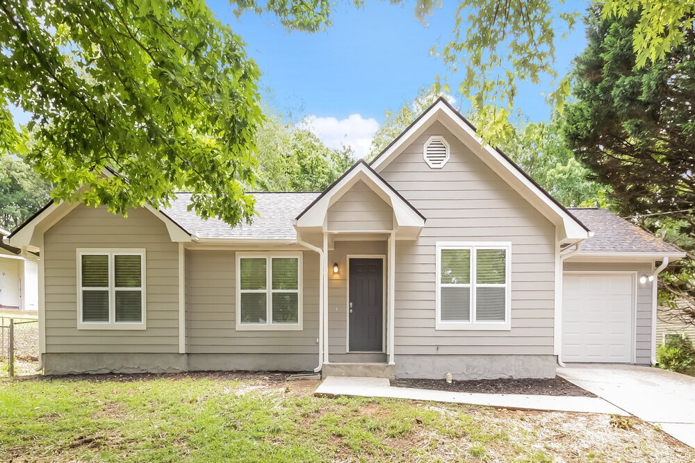 108 Julie Ln in Stockbridge, GA - Building Photo