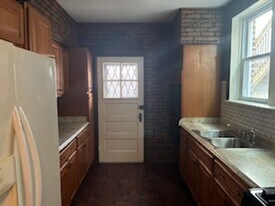 10625 S Calumet Ave in Chicago, IL - Building Photo