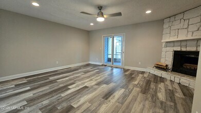 11613 McCormick Rd in Jacksonville, FL - Building Photo - Building Photo