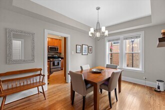 1733 W Winnemac Ave, Unit 2 in Chicago, IL - Building Photo - Building Photo
