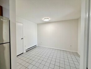 4 Fairfax Ave in Derry, NH - Building Photo - Building Photo