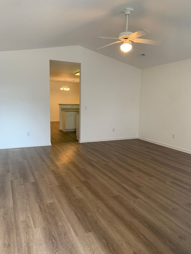 42 Hillsdale Dr in Wilmington, NC - Building Photo - Building Photo