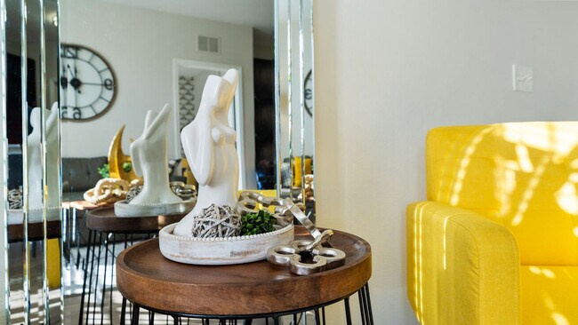 5224 Net Dr in Tampa, FL - Building Photo - Building Photo