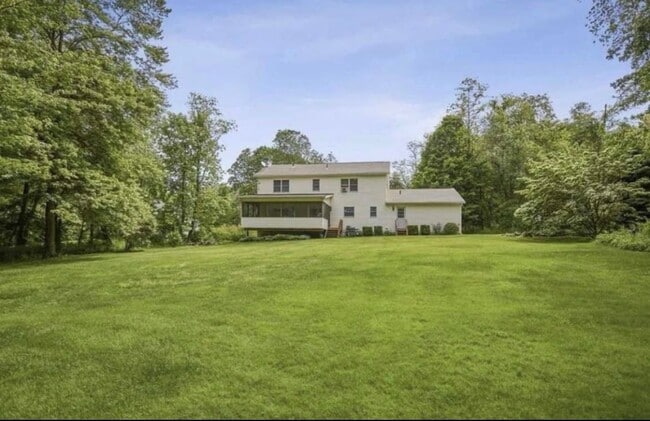 11 Genung Ct in Hopewell Junction, NY - Building Photo - Building Photo