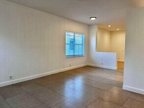 1761 Aspen Ln in Weston, FL - Building Photo - Building Photo