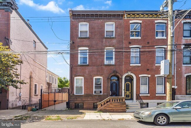 property at 2314 E Cumberland St