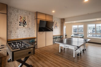 Henday Suites in Edmonton, AB - Building Photo - Interior Photo