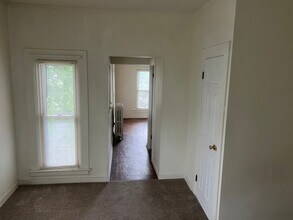 413 10th St N, Unit #2 in La crosse, WI - Building Photo - Building Photo