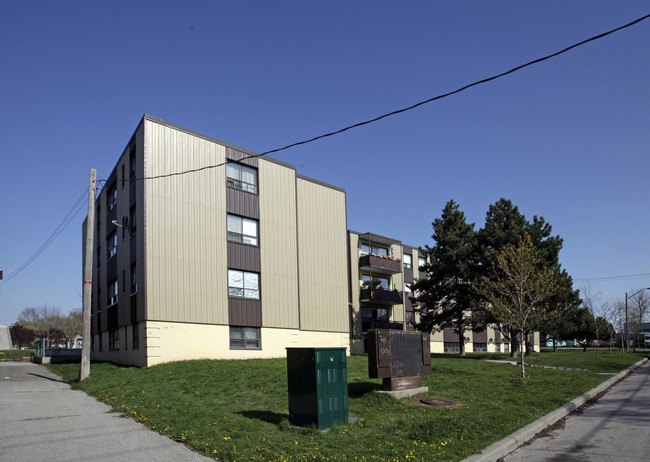 Glen Everest Apartments in Toronto, ON - Building Photo - Building Photo