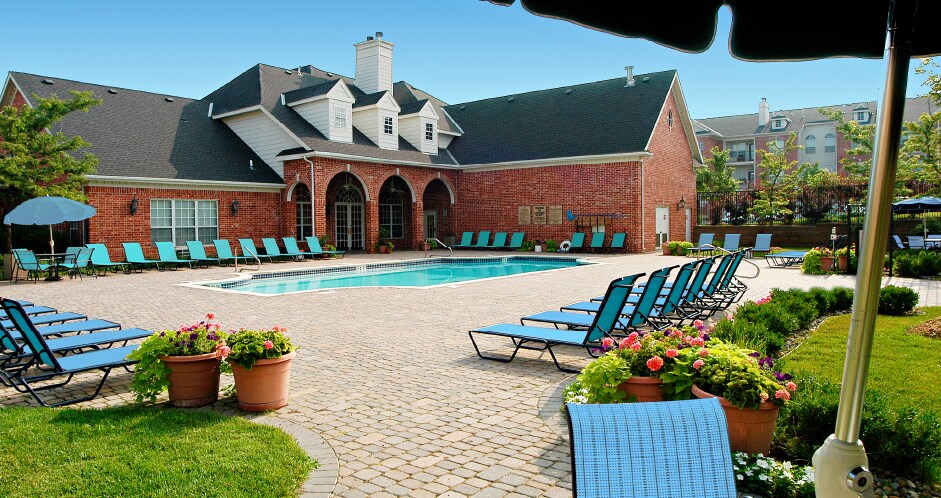 Lenox Village Apartments in Lincoln, NE - Foto de edificio