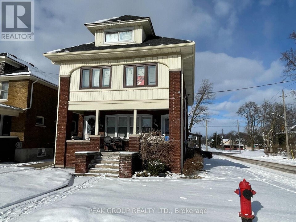 4961 Armoury St in Niagara Falls, ON - Building Photo