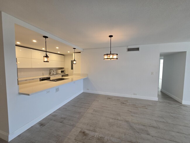 1208 Marine Way in North Palm Beach, FL - Building Photo - Building Photo