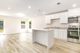 6323 June Bug Dr in Milton, FL - Building Photo - Building Photo