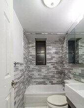 722 10th Ave, Unit 2B in New York, NY - Building Photo - Building Photo