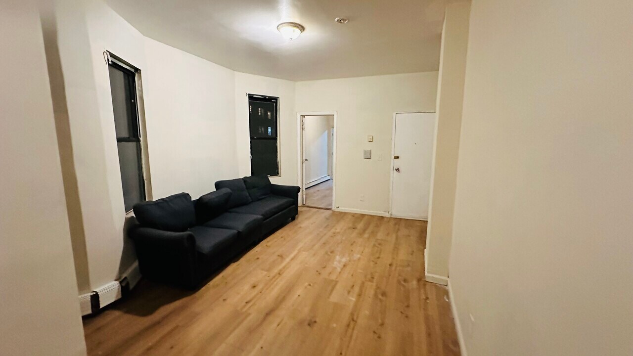 56 Groshon Ave, Unit 3S in Yonkers, NY - Building Photo