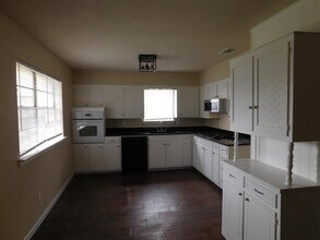 4010 Upland Way in Garland, TX - Building Photo - Building Photo
