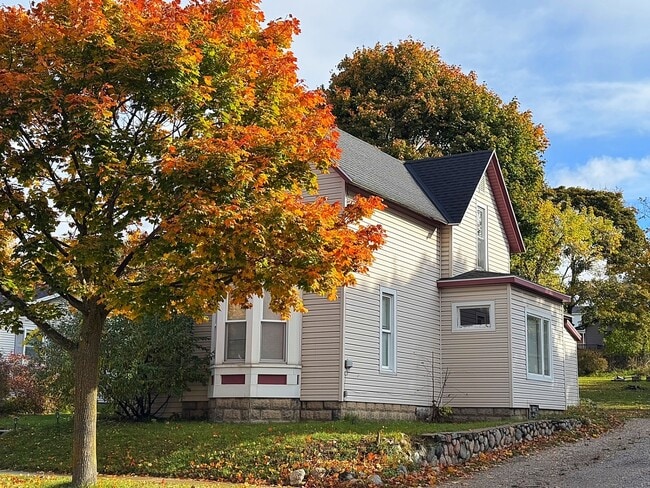 property at 1115 Emmet St