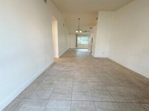 8350 NW 46th St in Lauderhill, FL - Building Photo - Building Photo