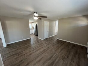 9972 Marlin Dr in Dallas, TX - Building Photo - Building Photo