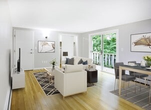 Manor Grove Apartments Groveland in Groveland, MA - Building Photo - Building Photo