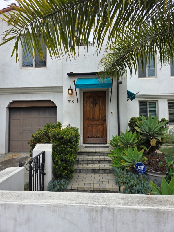 910 Castillo St in Santa Barbara, CA - Building Photo - Building Photo