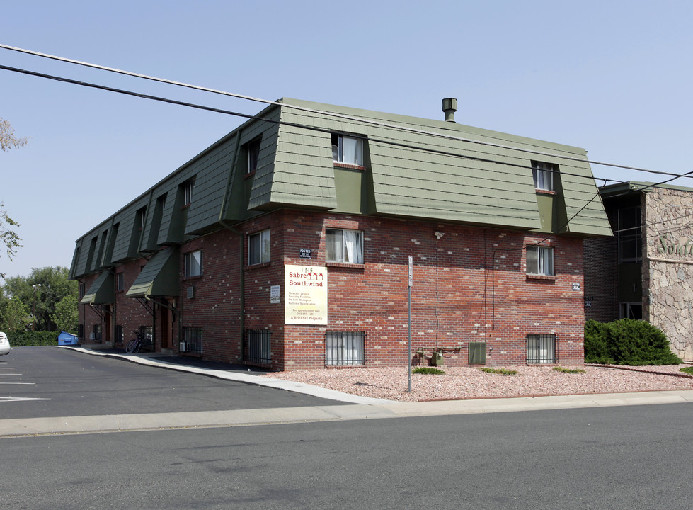 Sabre Apartments in Aurora, CO - Building Photo