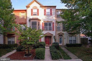 1179 Cypress Tree Pl in Herndon, VA - Building Photo