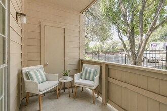 Sunrise Bluffs in Austin, TX - Foto de edificio - Building Photo