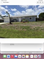 726 NE Lanfair St in Port St. Lucie, FL - Building Photo