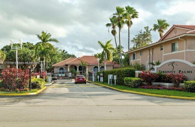 3221 Sabal Palm Mnr, Unit 105 in Hollywood, FL - Building Photo - Building Photo