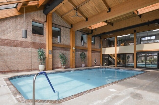 3920 Mystic Valley Pkwy in Medford, MA - Building Photo - Building Photo