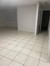 1167 Belkton Ave in Port Charlotte, FL - Foto de edificio - Building Photo