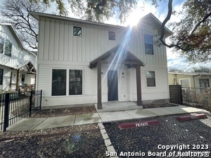 property at 204 Melrose Pl