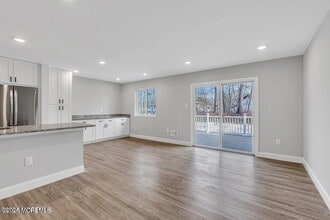 14 Wren Way in Howell, NJ - Building Photo - Building Photo