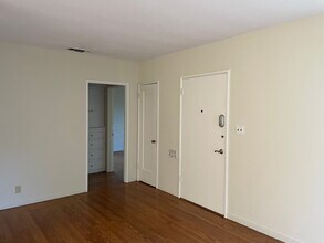 557 40th St in Sacramento, CA - Building Photo - Building Photo